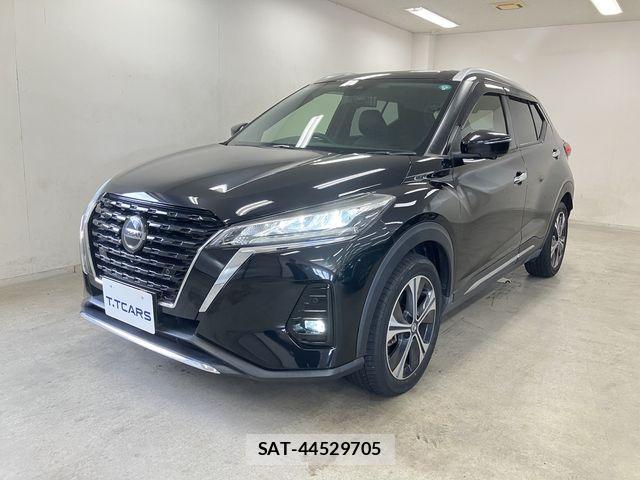 Nissan KICKS 2021-06 7877118-22