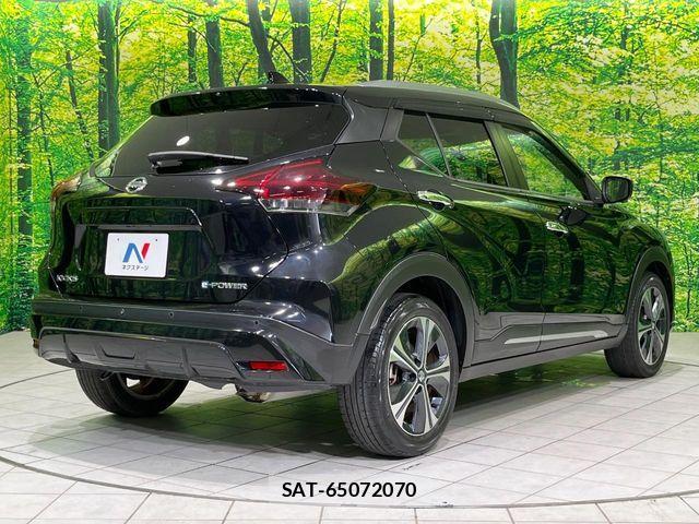 Nissan KICKS 2021-07 7877117-16