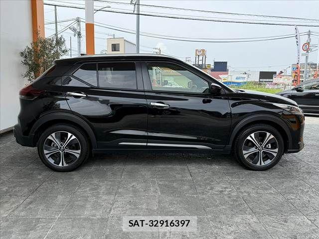 Nissan KICKS 2023-03 7877116-10