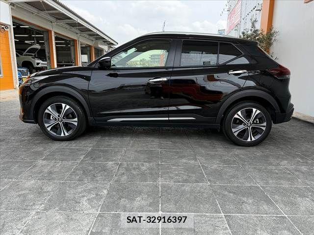 Nissan KICKS 2023-03 7877116-11