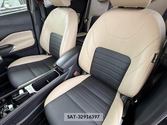 Nissan KICKS 2023-03 7877116-16