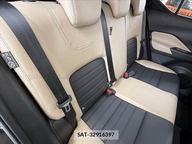Nissan KICKS 2023-03 7877116-17