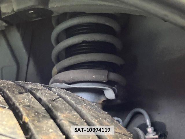 Nissan KICKS 2021-09 7877115-18