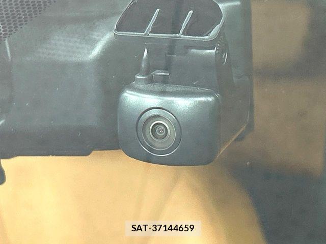 Nissan KICKS 2021-08 7877119-6