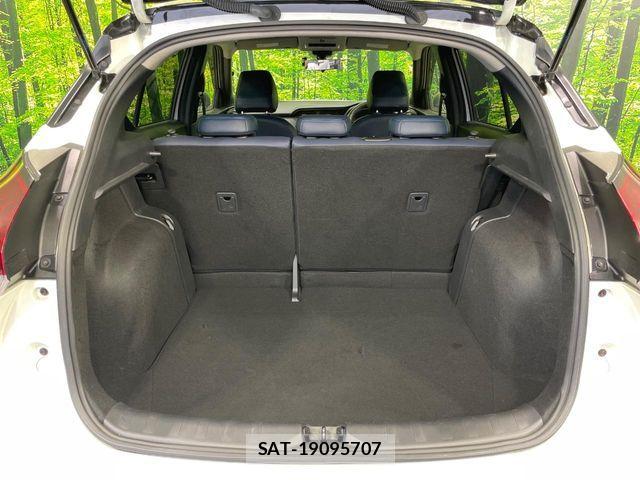 Nissan KICKS 2021-12 7902800-9