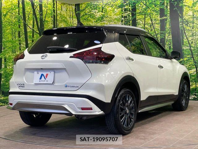 Nissan KICKS 2021-12 7902800-16