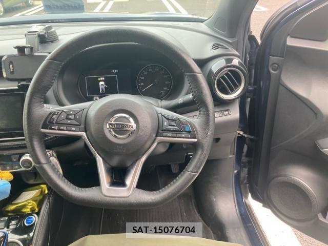 Nissan KICKS 2021-11 7902801-18