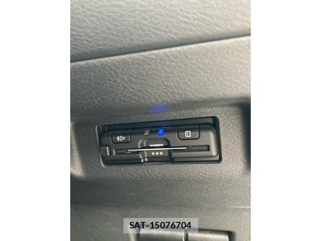 Nissan KICKS 2021-11 7902801-24