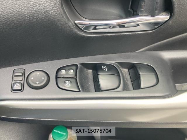 Nissan KICKS 2021-11 7902801-25