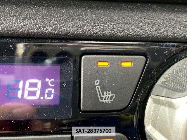 Nissan KICKS 2021-05 7962261-9