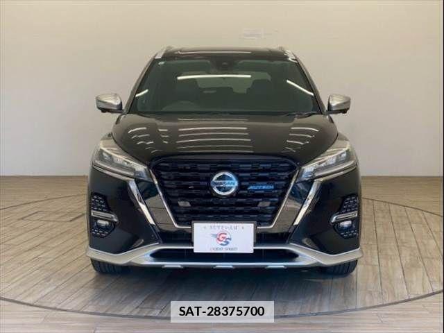 Nissan KICKS 2021-05 7962261-13