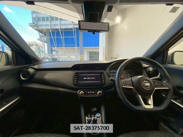 Nissan KICKS 2021-05 7962261-2
