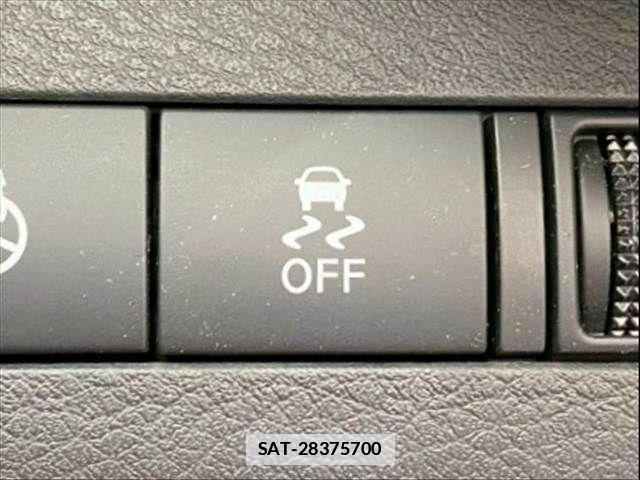 Nissan KICKS 2021-05 7962261-6
