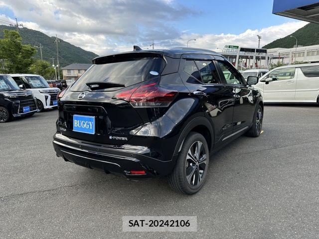 Nissan KICKS 2021-09 7979640-4
