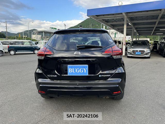 Nissan KICKS 2021-09 7979640-5