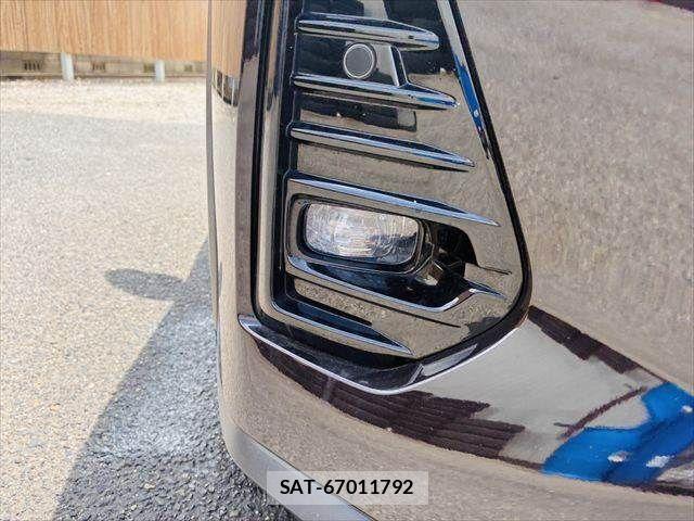 Nissan KICKS 2021-06 8036236-24