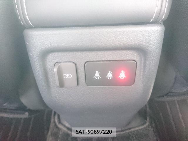 Nissan KICKS 2021-03 8036239-17