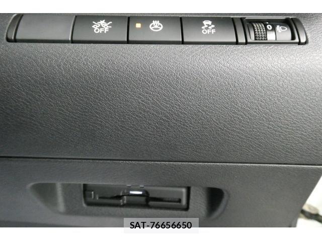 Nissan KICKS 2023-07 8074202-26