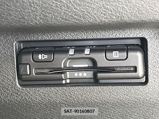 Nissan KICKS 2020-11 8074207-6