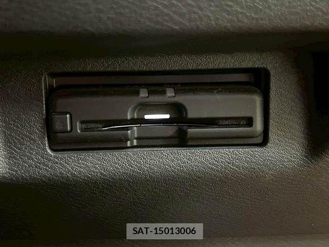Nissan KICKS 2021-05 8074206-14
