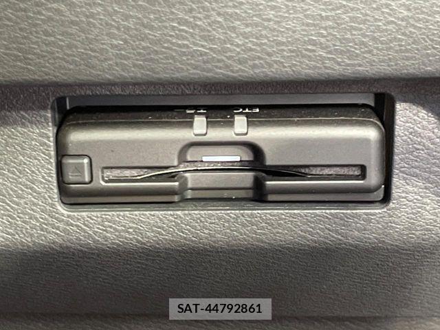 Nissan KICKS 2020-11 8099906-6
