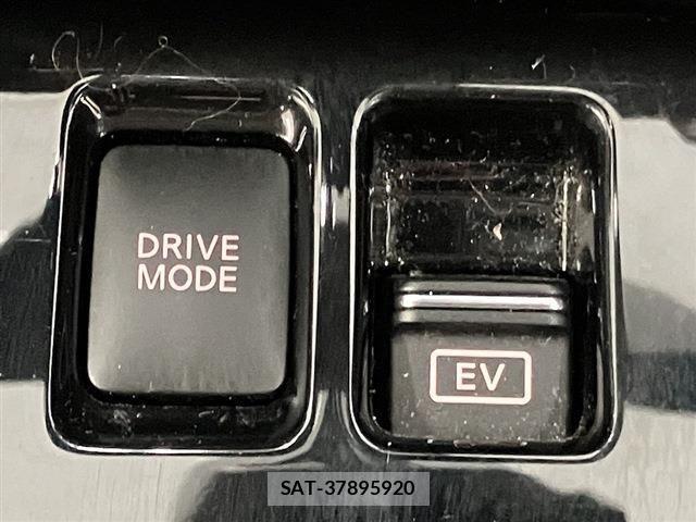 Nissan KICKS 2023-10 8099905-14