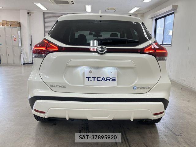 Nissan KICKS 2023-10 8099905-24