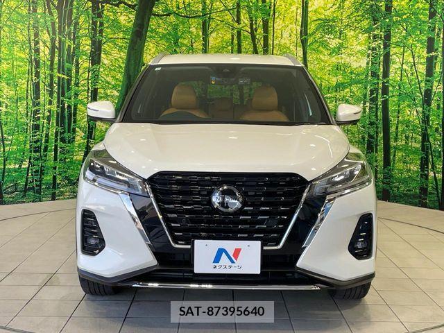 Nissan KICKS 2021-05 8130856-13