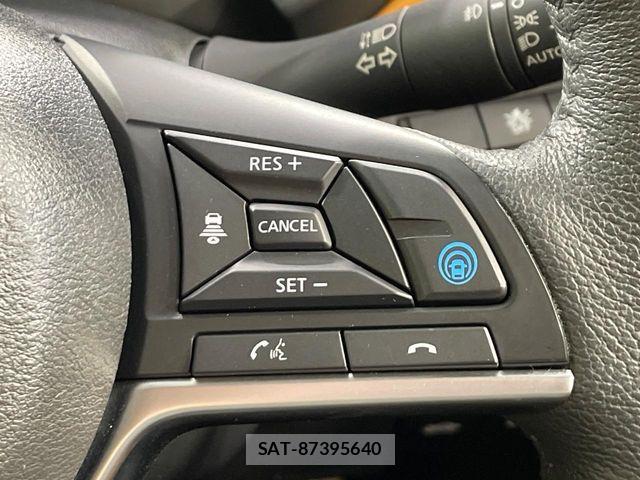 Nissan KICKS 2021-05 8130856-5