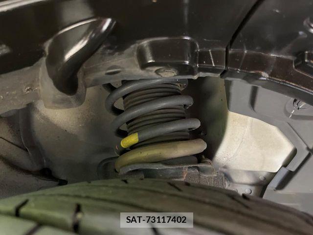 Nissan KICKS 2021-11 8130862-19