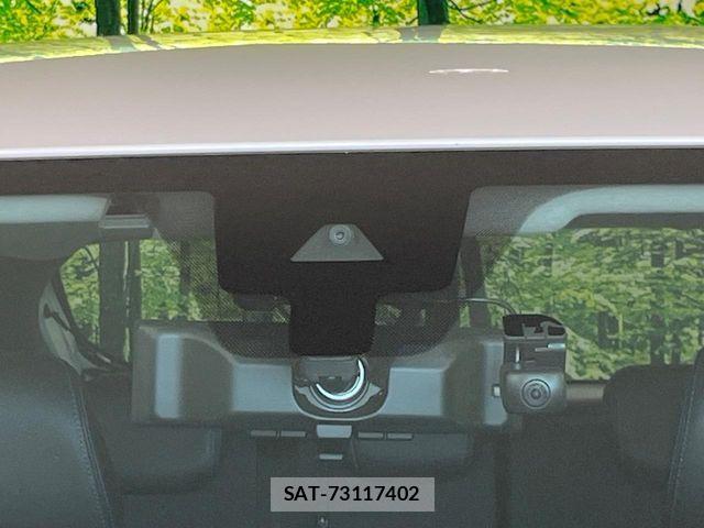 Nissan KICKS 2021-11 8130862-4