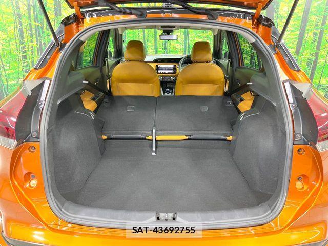 Nissan KICKS 2021-03 8130867-10