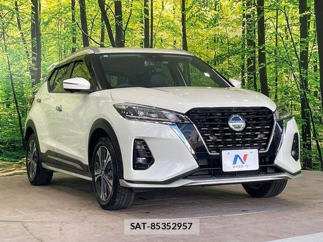 Nissan KICKS 2021-06 8145988-15
