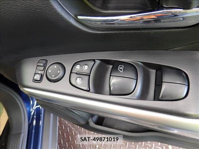 Nissan KICKS 2021-06 8208122-17