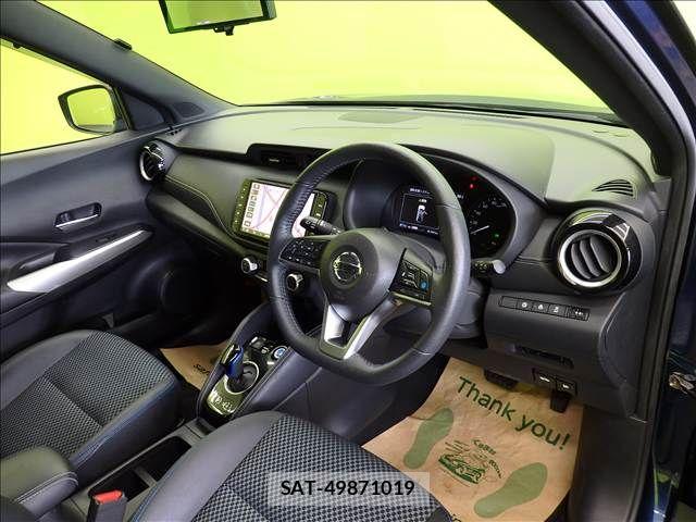 Nissan KICKS 2021-06 8208122-18