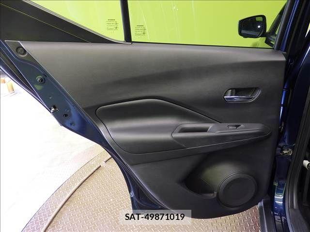 Nissan KICKS 2021-06 8208122-27