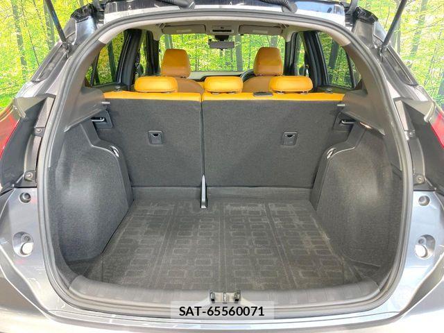 Nissan KICKS 2020-10 8208123-9