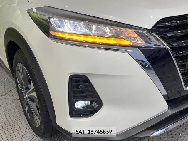 Nissan KICKS 2023-12 8208113-10