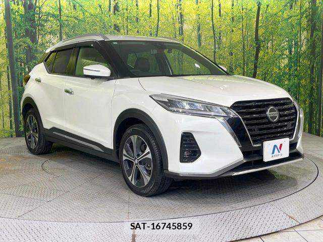 Nissan KICKS 2023-12 8208113-15