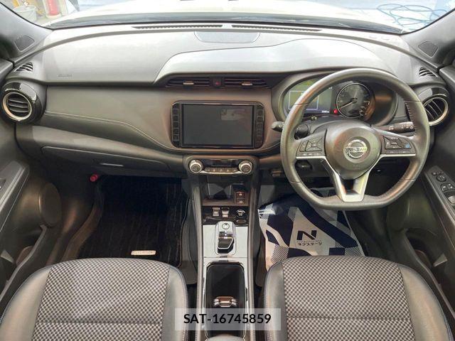 Nissan KICKS 2023-12 8208113-1