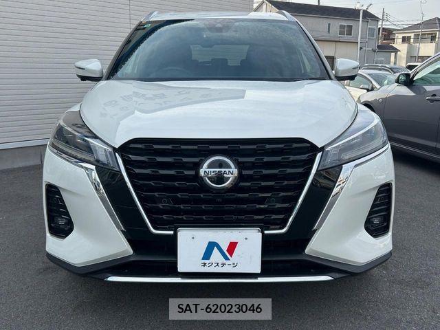 Nissan KICKS 2021-01 8208120-14