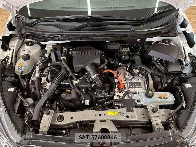 Nissan KICKS 2023-11 8230502-17