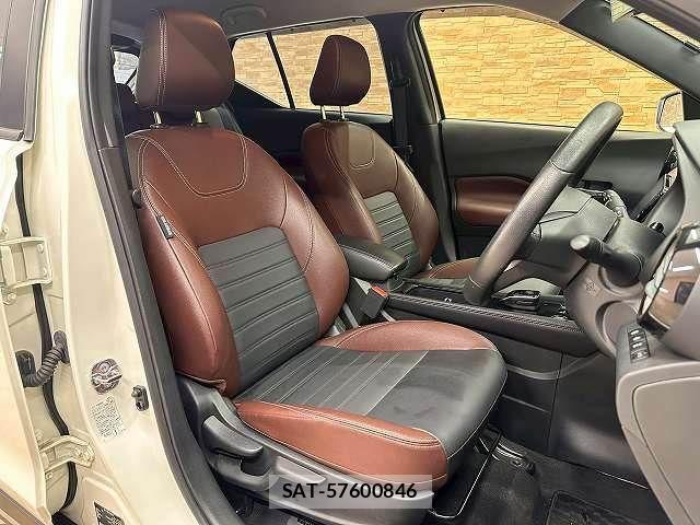 Nissan KICKS 2023-11 8230502-4