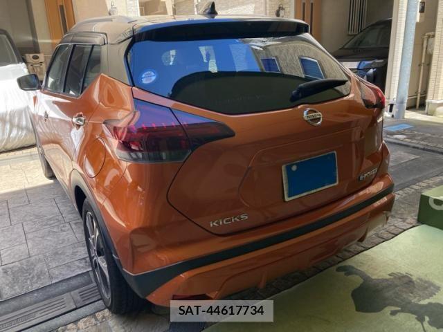 Nissan KICKS 2020-11 8245574-4