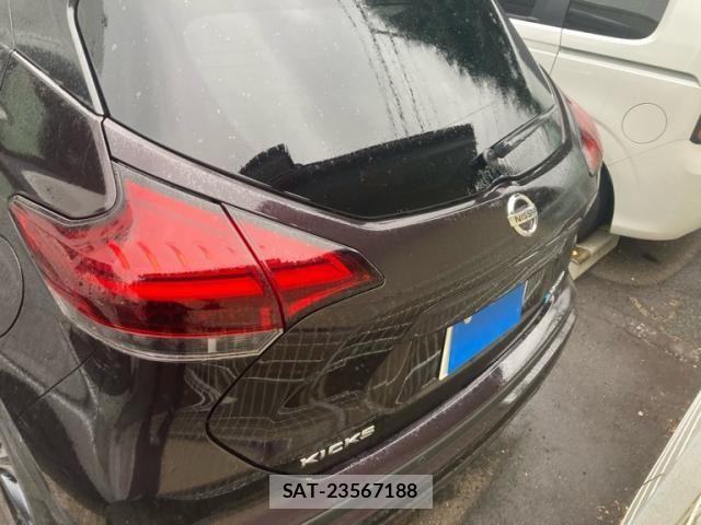 Nissan KICKS 2021-08 8245573-3