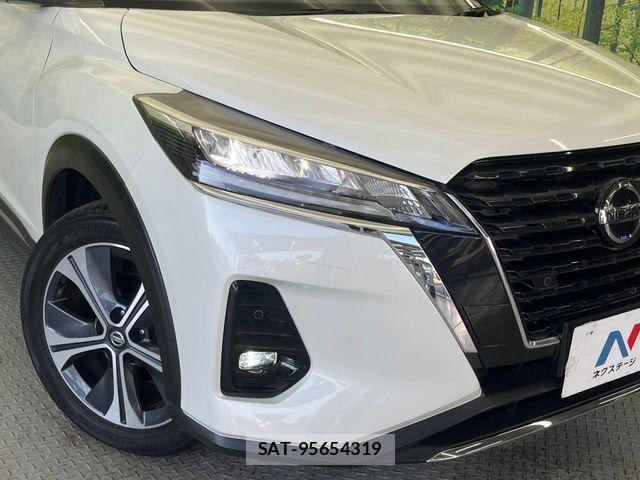 Nissan KICKS 2021-07 8315013-12
