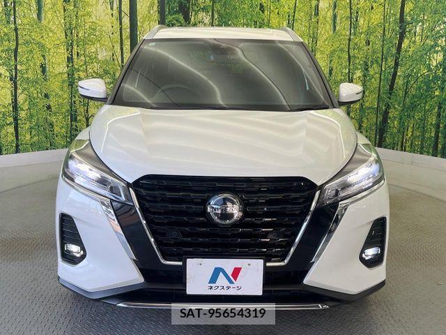 Nissan KICKS 2021-07 8315013-14