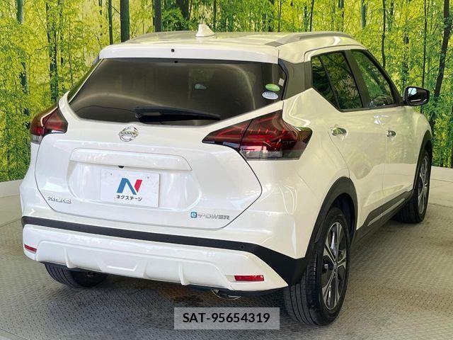 Nissan KICKS 2021-07 8315013-17