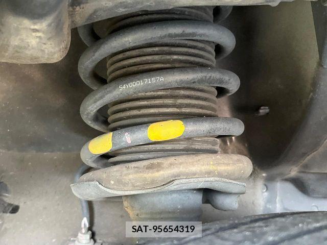Nissan KICKS 2021-07 8315013-19