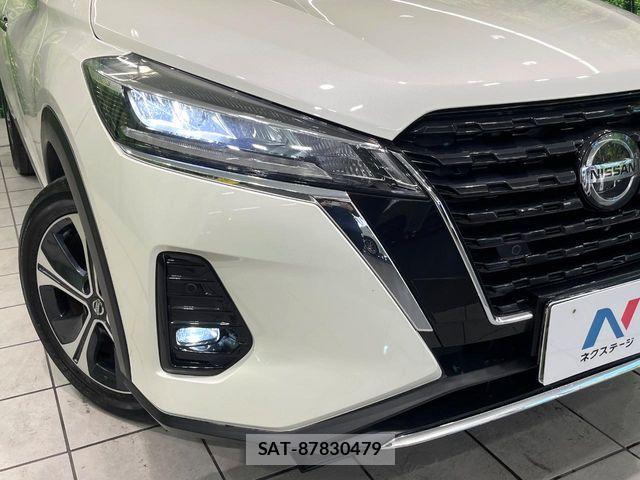 Nissan KICKS 2022-03 8315012-11
